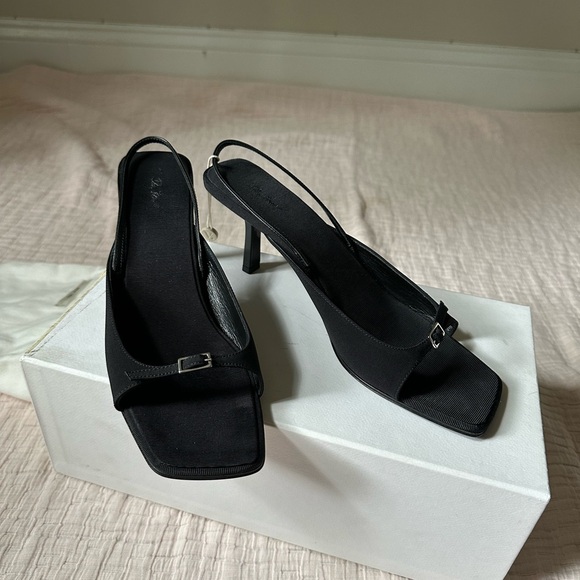 NIB The Row Buckle Sling Crepe de Chine Sandals - Picture 2 of 12